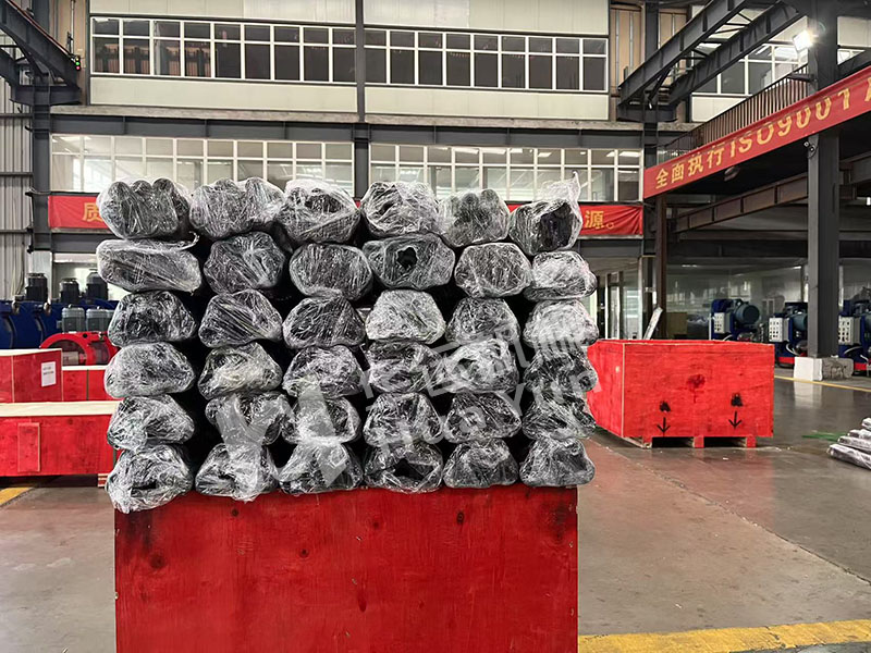華運機械一批軟管泵定制軟管生產完畢，彰顯專業(yè)制造實力